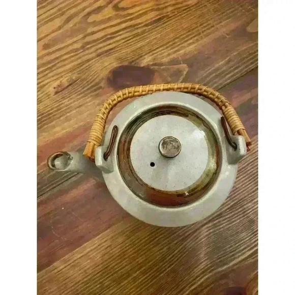 Vintage Japanese Takahashi Teapot Stoneware with Transferware Art Bamboo Handle - Picture 3 of 5